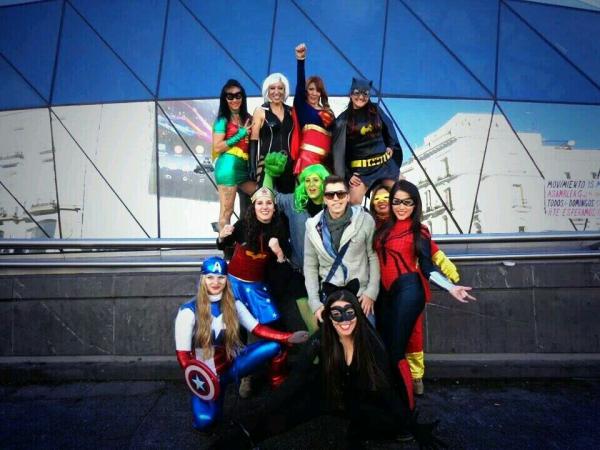 SUPER HEROINAS